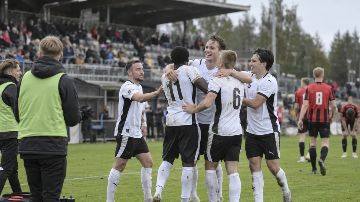 Haka kaatoi PK-35:n 3-0 ja nousi kahden pisteen päähän
