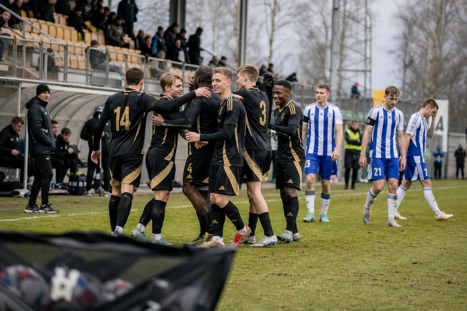 Seinäjoen JK kaatoi HJK:n 3–0 OmaSP Stadionilla