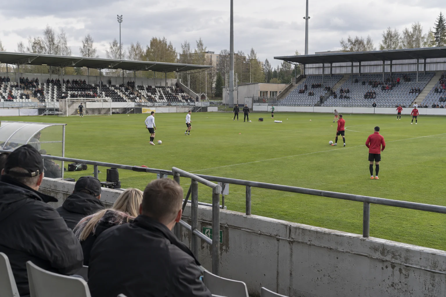 Haka haastaa sarjakakkosen PK-35:n Tehtaan kentällä